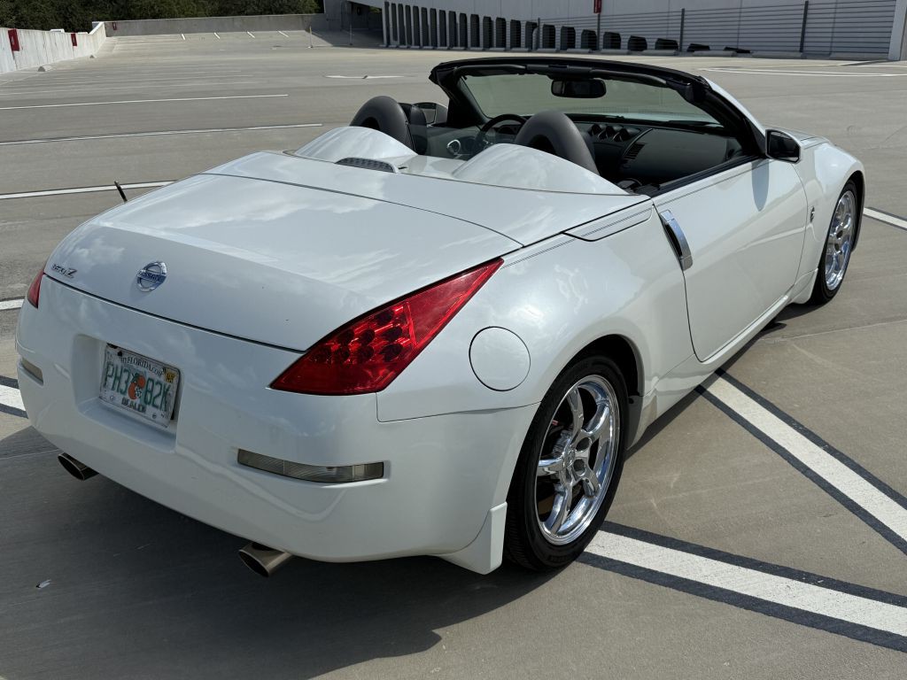 2007 Nissan 350Z Image 4