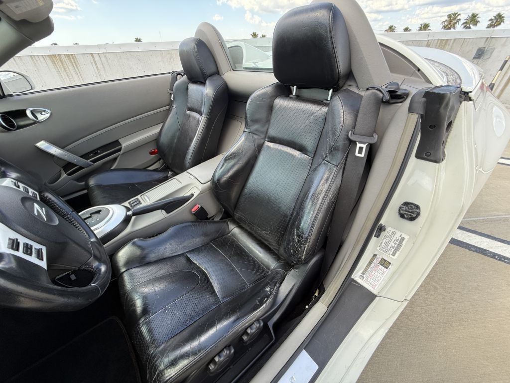 2007 Nissan 350Z Image 9