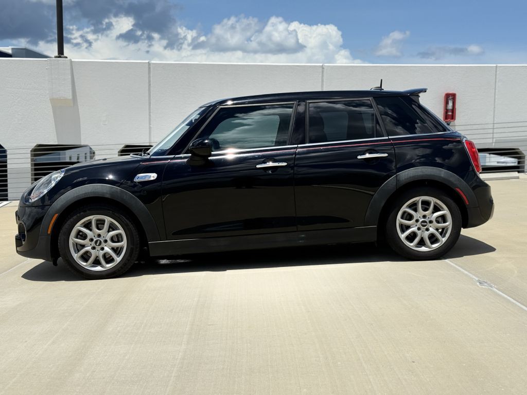 2016 MINI Cooper Image 2