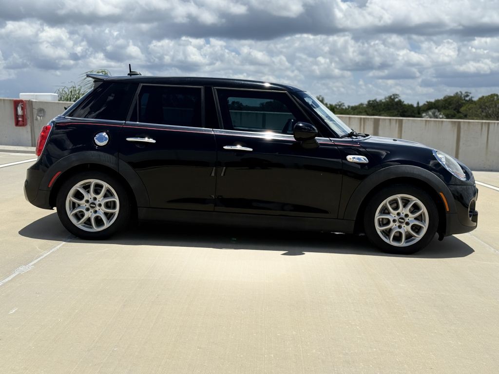 2016 MINI Cooper Image 5