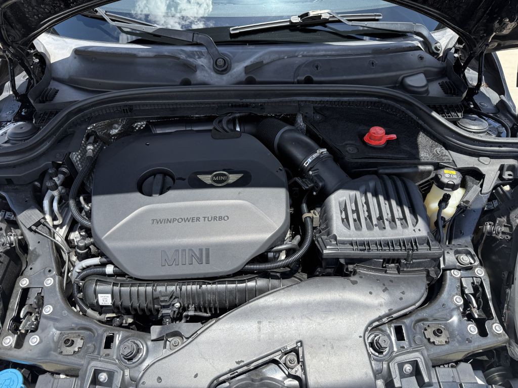 2016 MINI Cooper Image 12