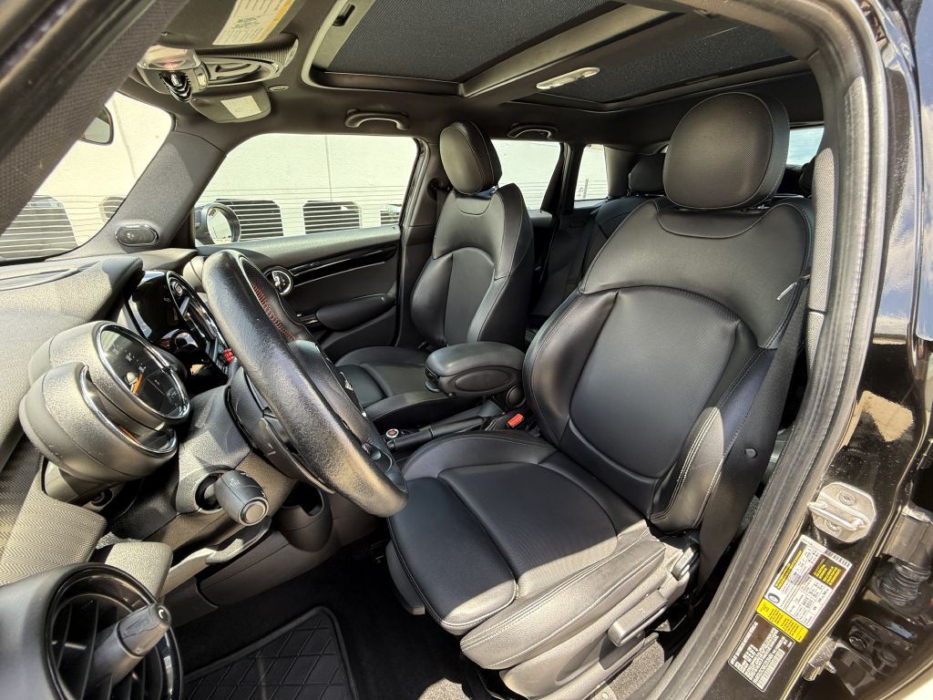 2016 MINI Cooper Image 13
