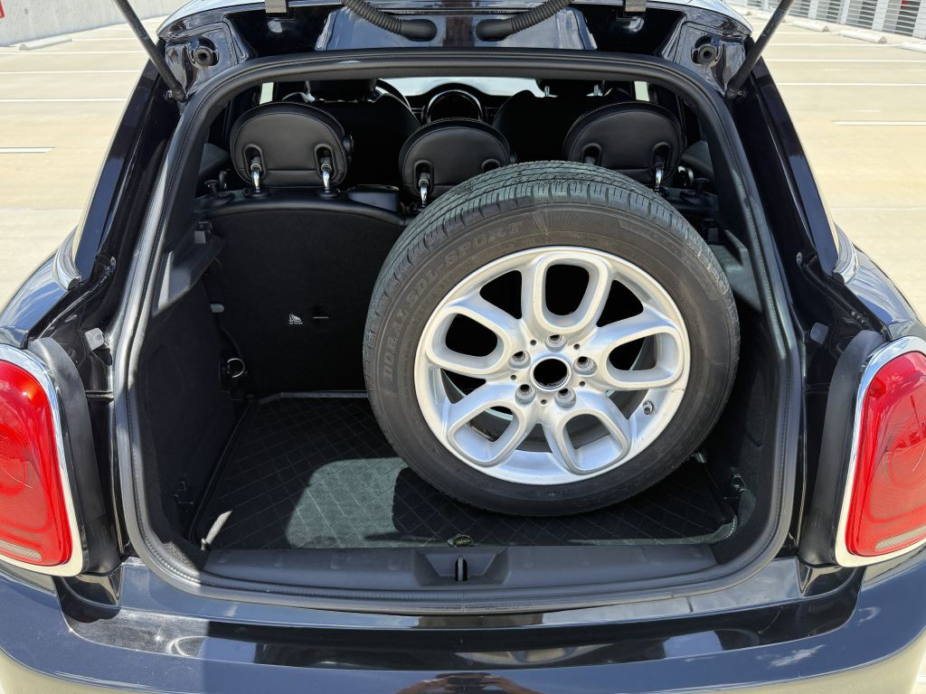 2016 MINI Cooper Image 18