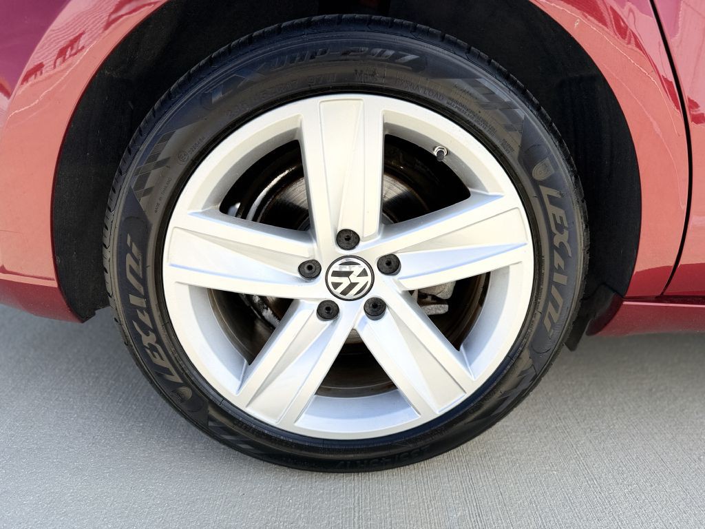 2014 Volkswagen CC Image 9