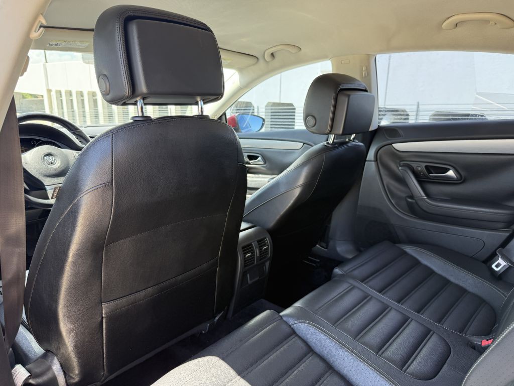 2014 Volkswagen CC Image 16