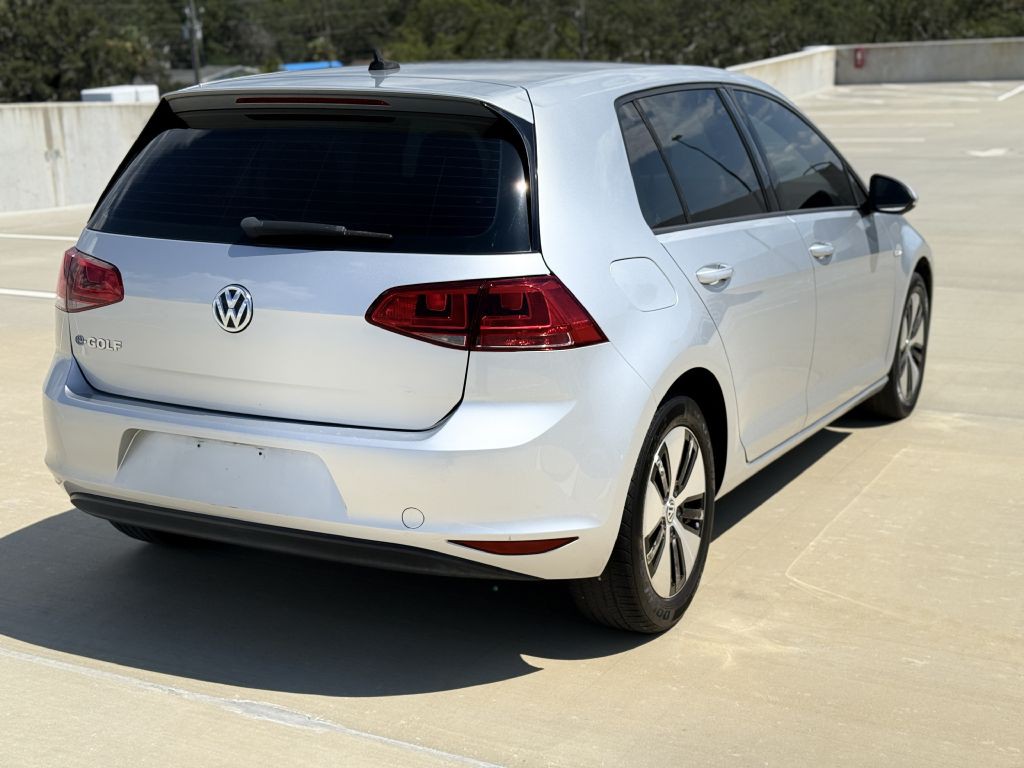 2016 Volkswagen Golf Image 4