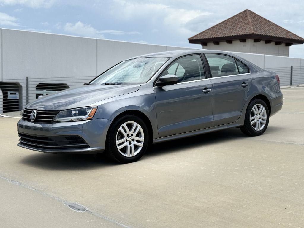 2017 Volkswagen Jetta Image 2