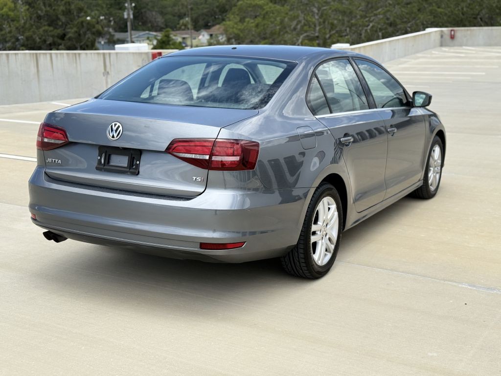 2017 Volkswagen Jetta Image 6