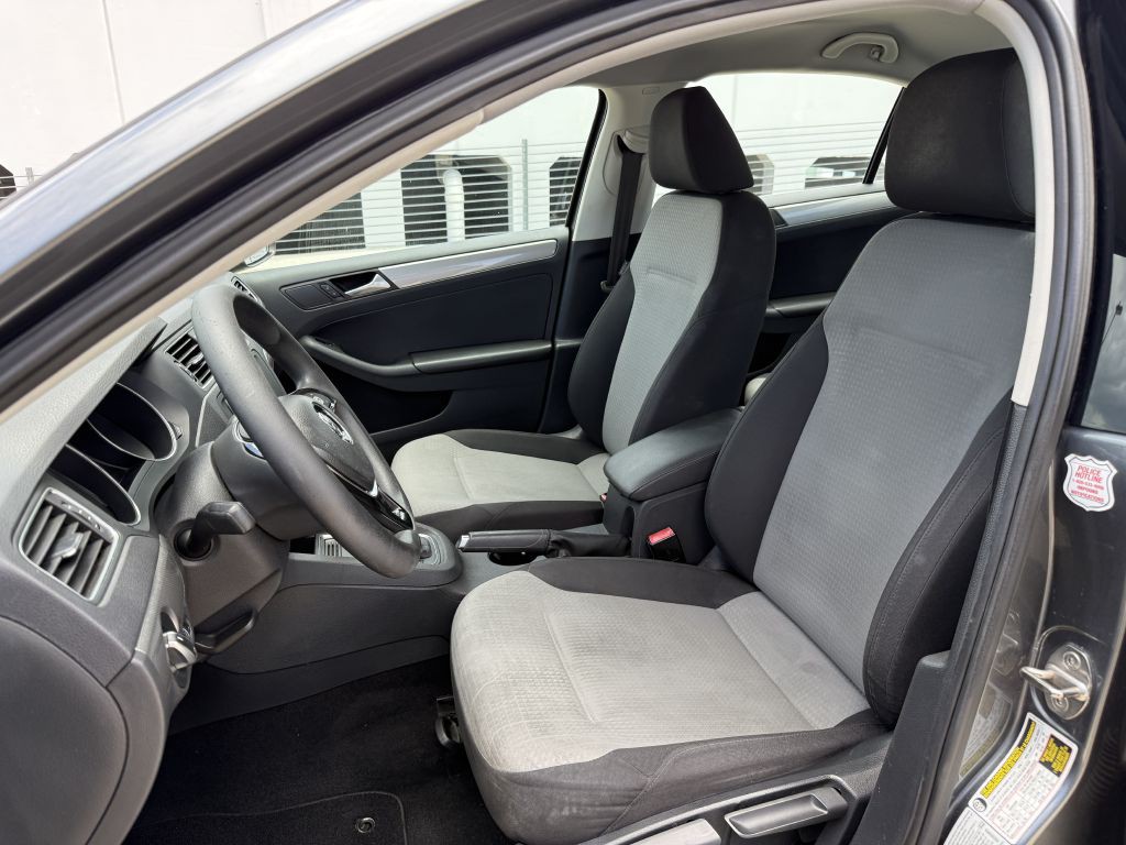 2017 Volkswagen Jetta Image 10