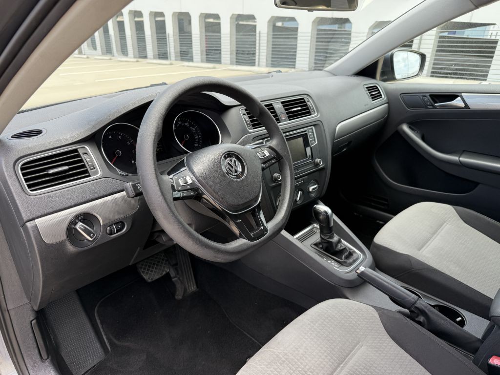 2017 Volkswagen Jetta Image 11