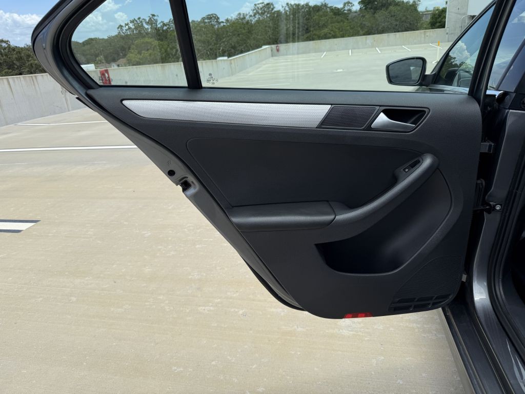 2017 Volkswagen Jetta Image 15