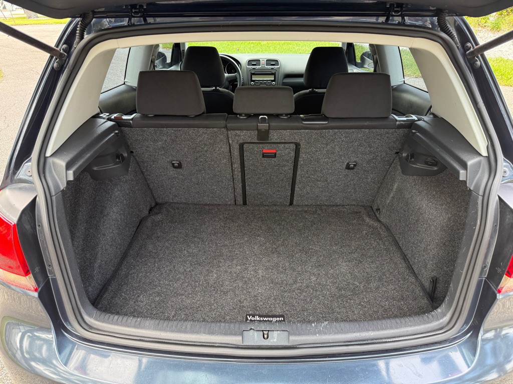 2012 Volkswagen Golf Image 13