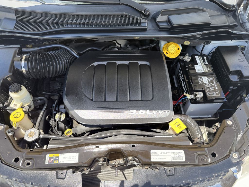 2016 Dodge Grand Caravan Image 11