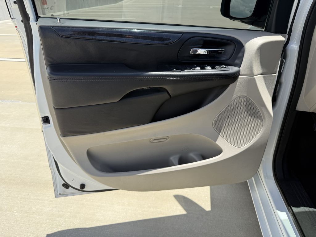 2016 Dodge Grand Caravan Image 15