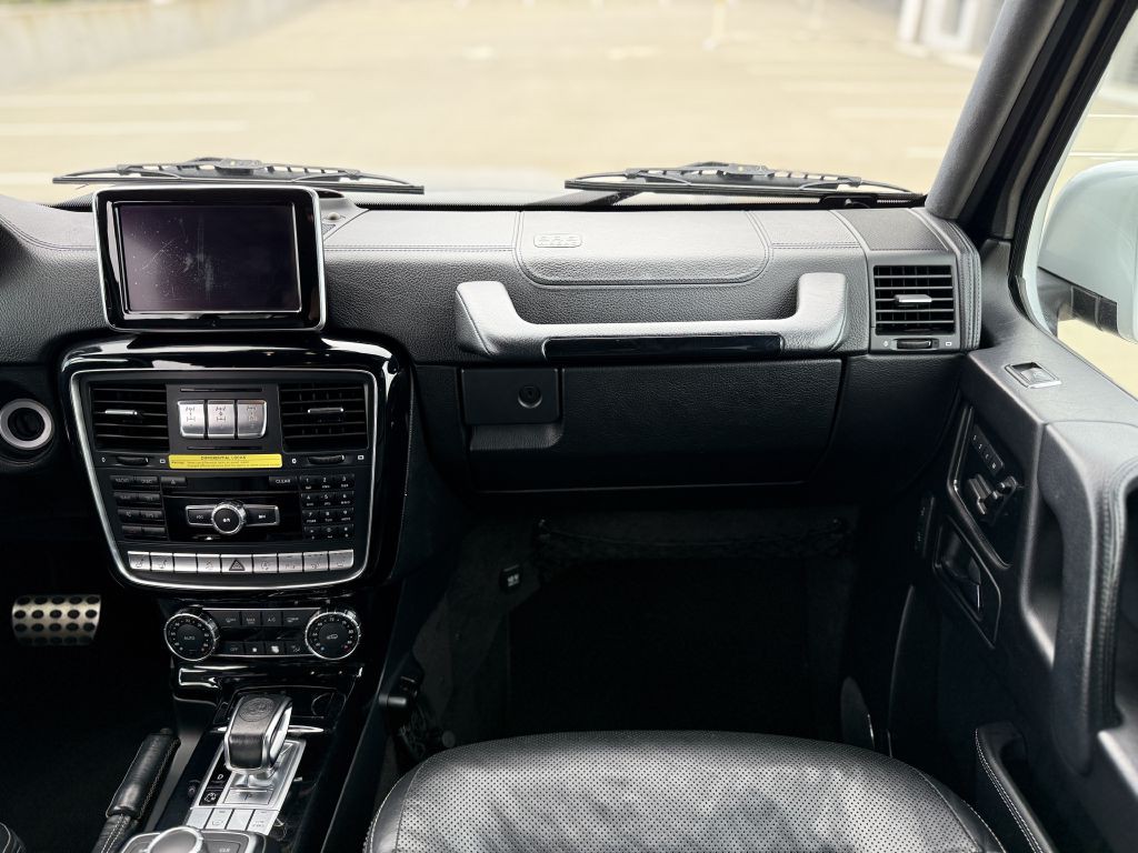 2016 Mercedes-Benz G-Class Image 79