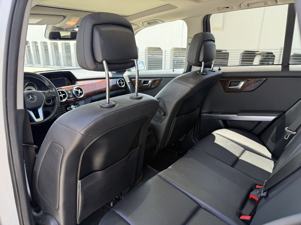 2014 Mercedes-Benz GLK-Class Image 17
