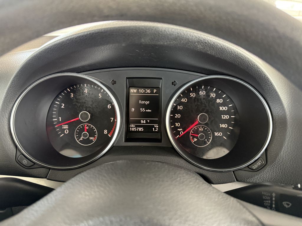 2010 Volkswagen Golf Image 25