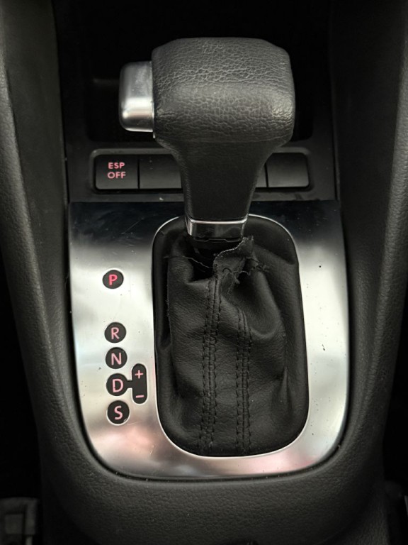 2010 Volkswagen Golf Image 26