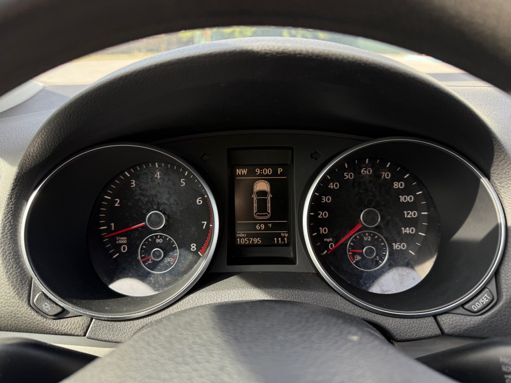 2010 Volkswagen Golf Image 20