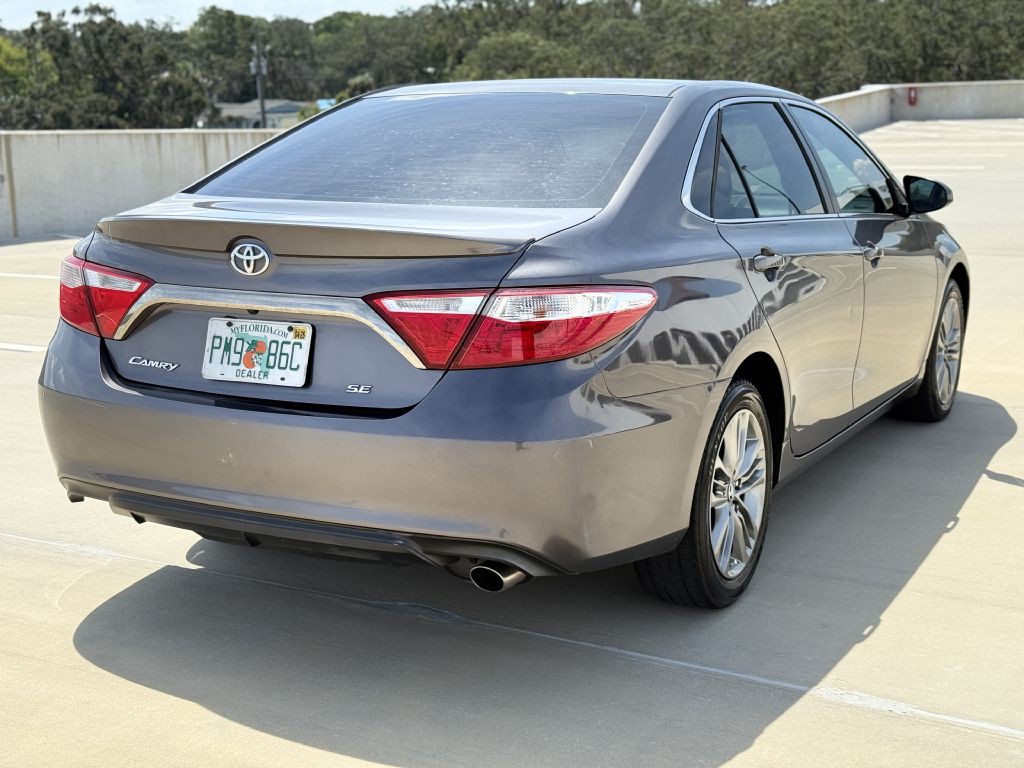2016 Toyota Camry Image 4