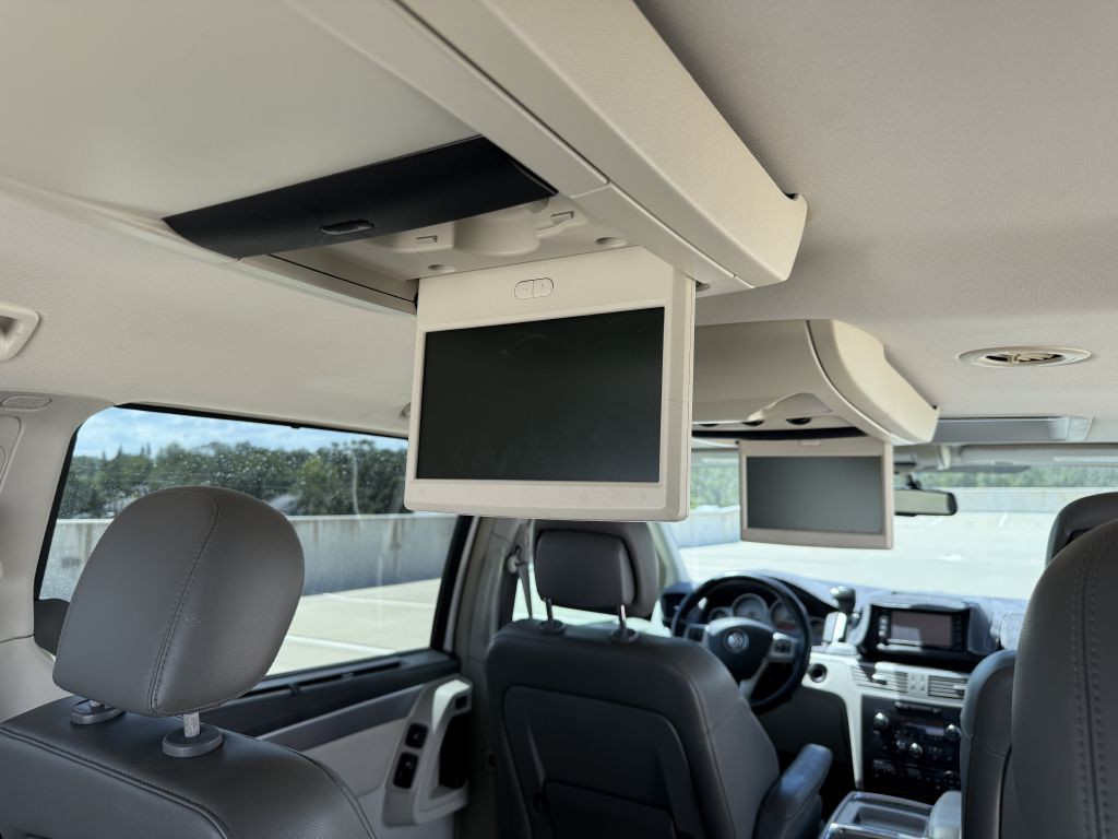 2011 Volkswagen Routan Image 26