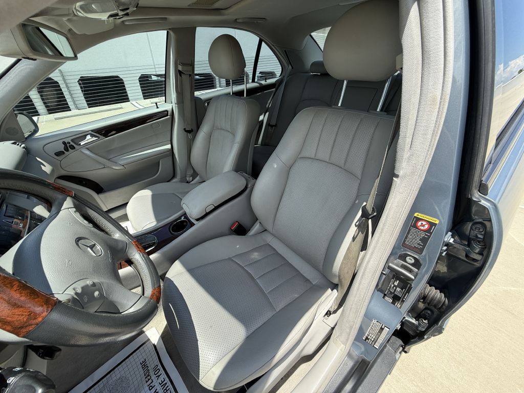 2005 Mercedes-Benz C-Class Image 14