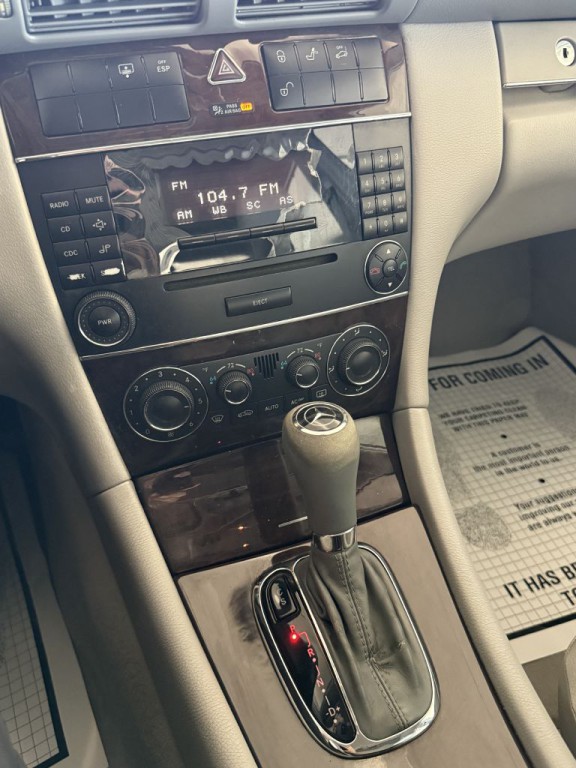 2005 Mercedes-Benz C-Class Image 30