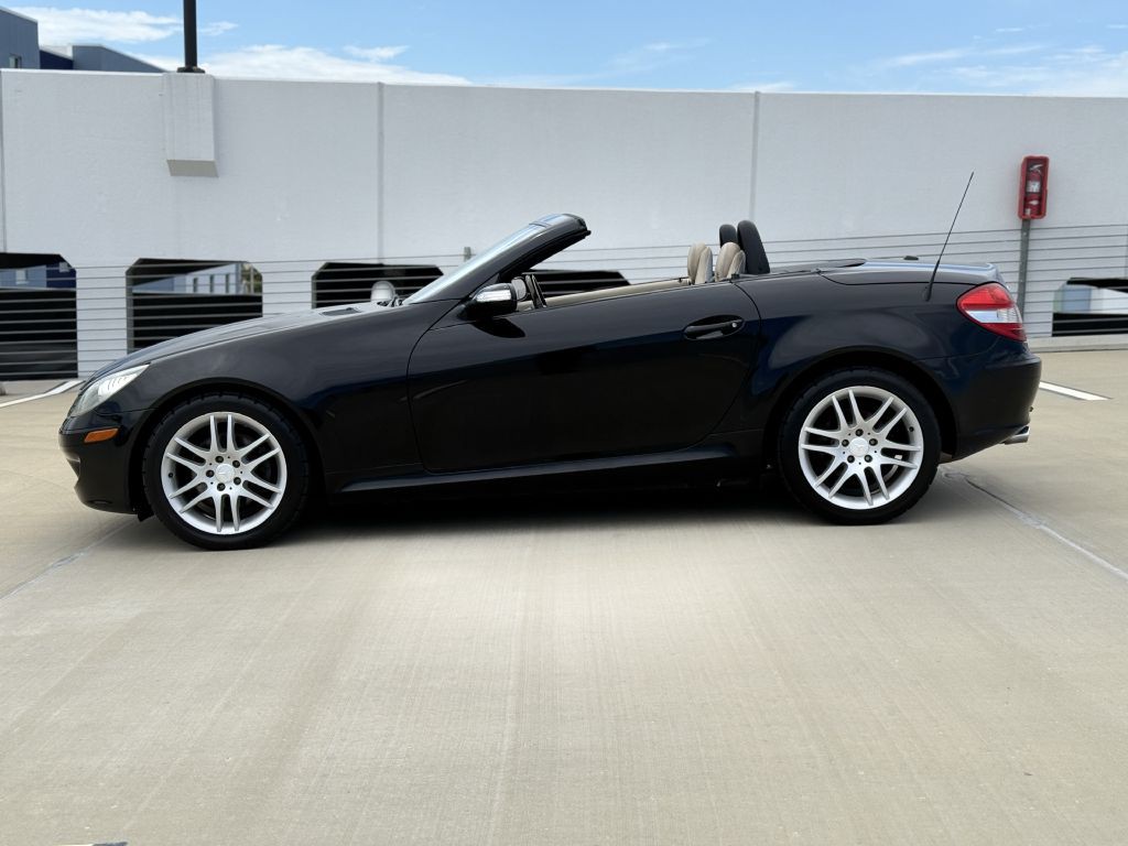 2008 Mercedes-Benz SLK-Class Image 2