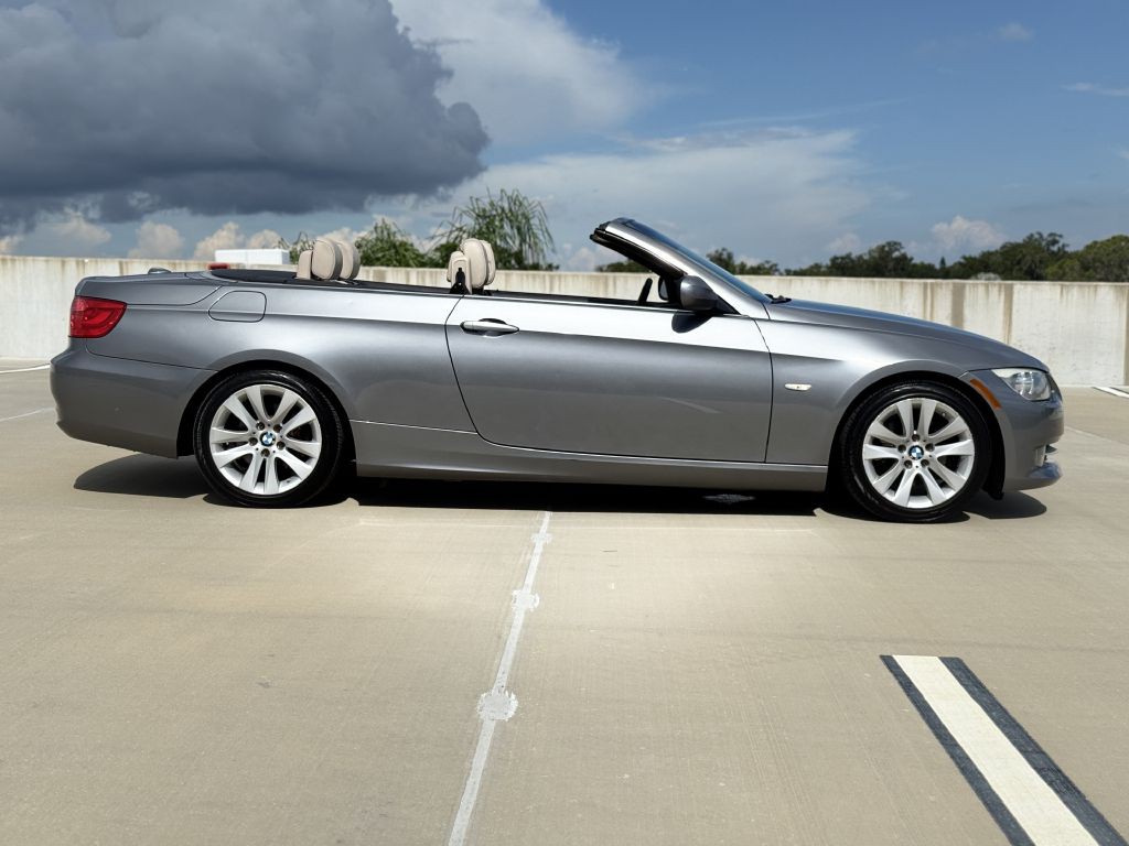 2012 BMW 3 Series Image 6