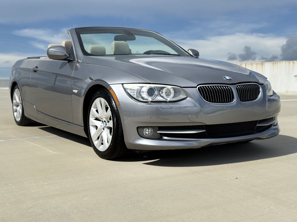 2012 BMW 3 Series Image 7