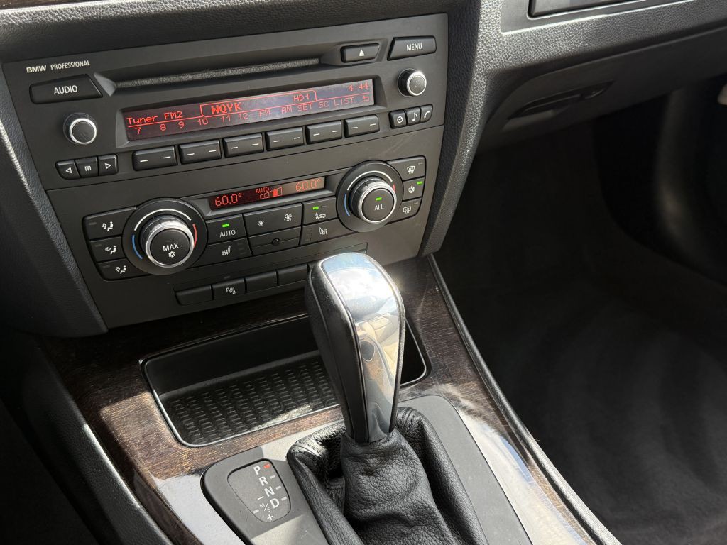 2012 BMW 3 Series Image 29