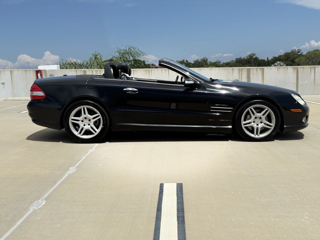 2007 Mercedes-Benz SL-Class Image 4