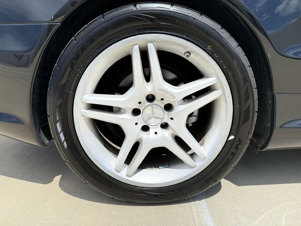 2007 Mercedes-Benz SL-Class Image 8