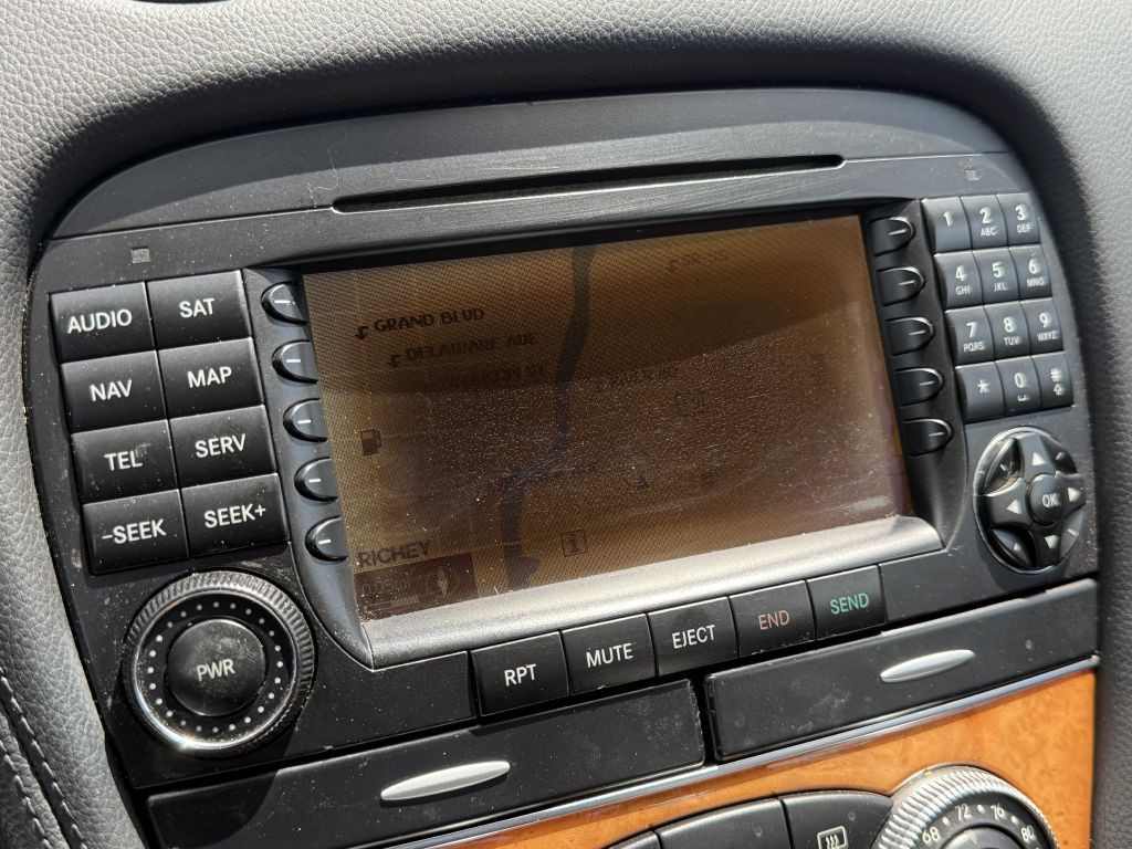 2007 Mercedes-Benz SL-Class Image 22