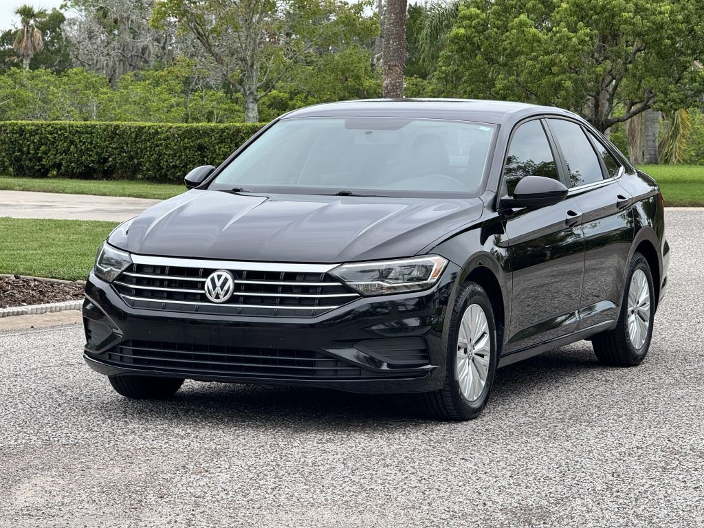 2019 Volkswagen Jetta Image 1