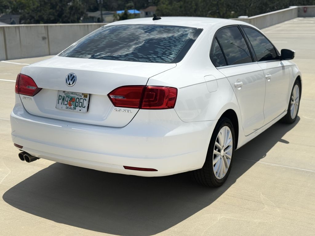 2011 Volkswagen Jetta Image 4