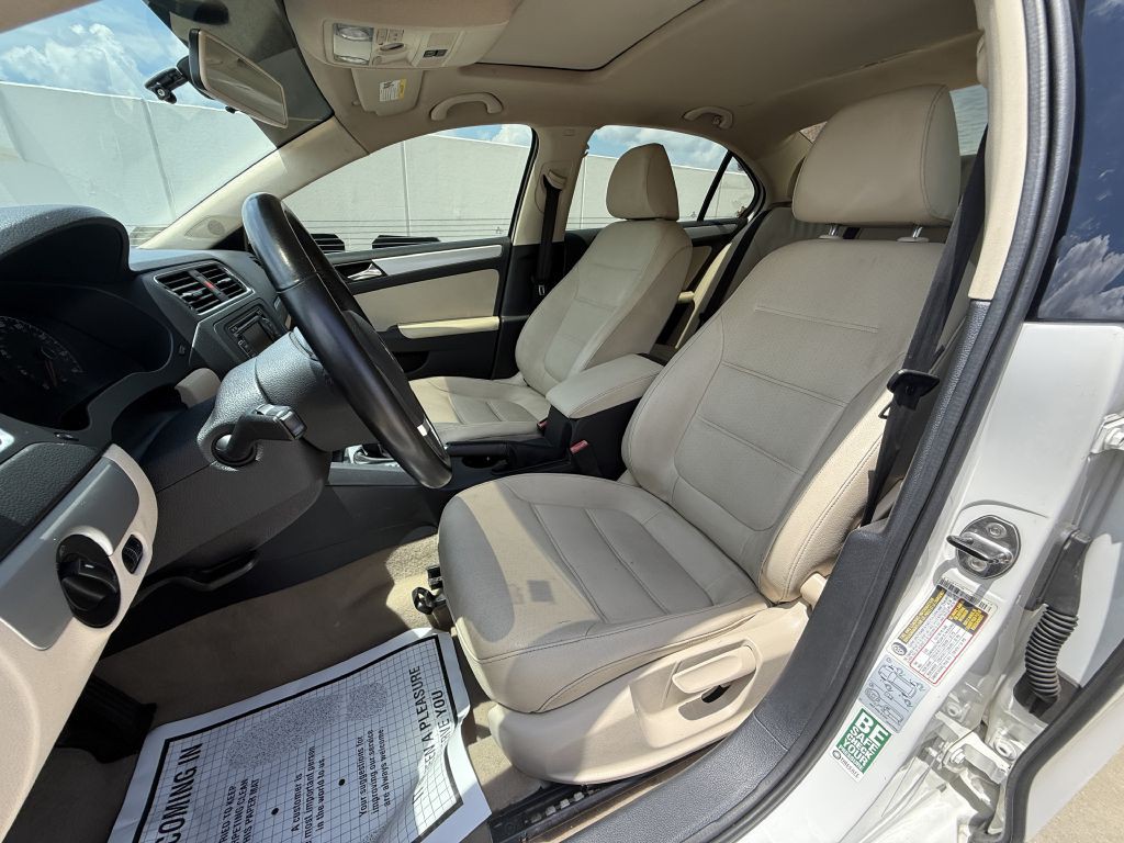 2011 Volkswagen Jetta Image 13