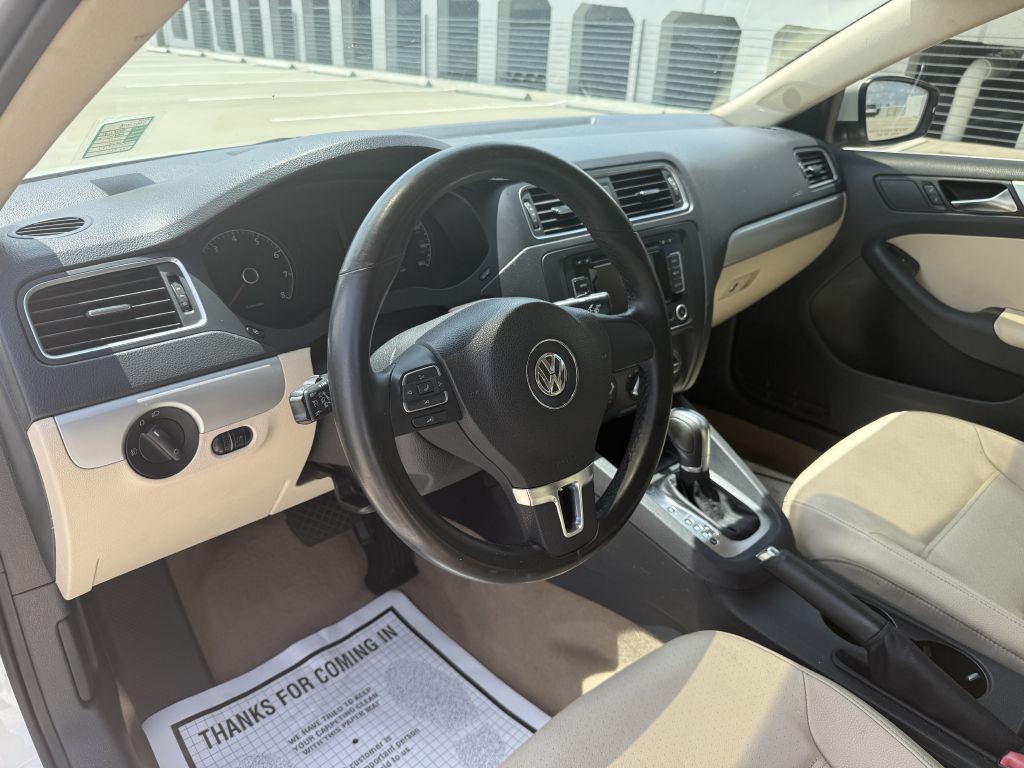 2011 Volkswagen Jetta Image 15