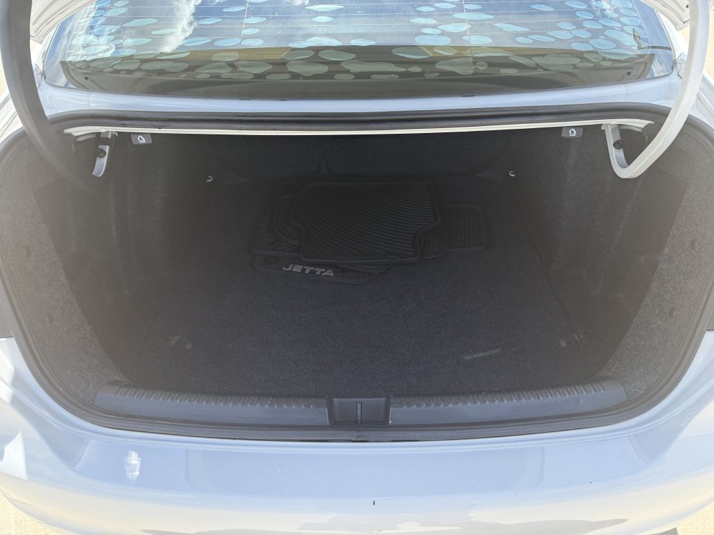 2011 Volkswagen Jetta Image 20