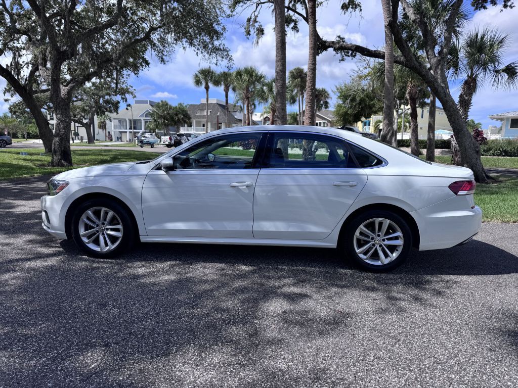 2020 Volkswagen Passat Image 2