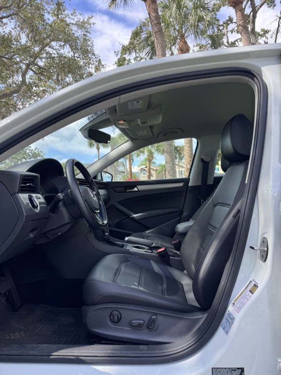 2020 Volkswagen Passat Image 8