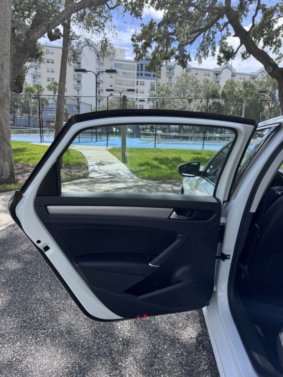 2020 Volkswagen Passat Image 12