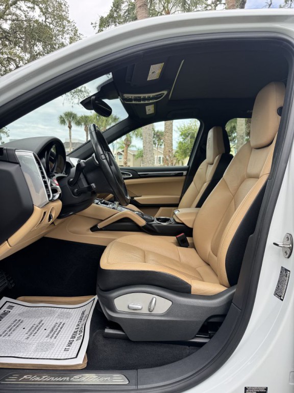 2014 Porsche Cayenne Image 10