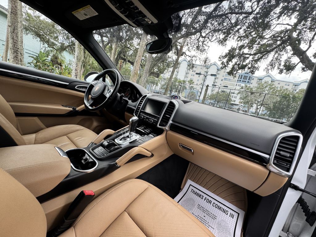 2014 Porsche Cayenne Image 19