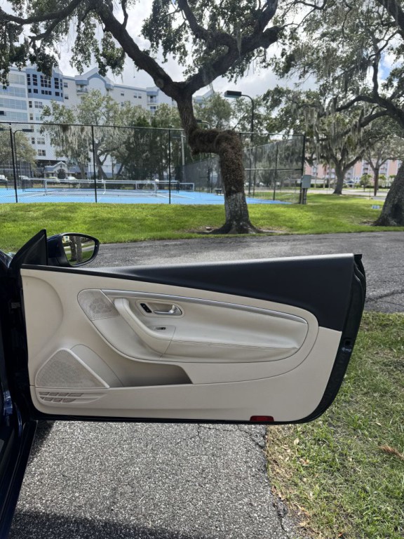 2012 Volkswagen Eos Image 17