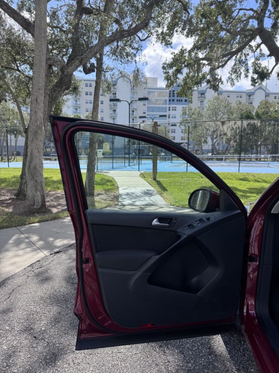 2014 Volkswagen Tiguan Image 10