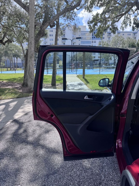 2014 Volkswagen Tiguan Image 13