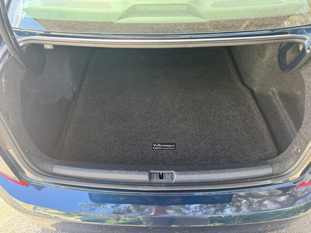 2021 Volkswagen Passat Image 14