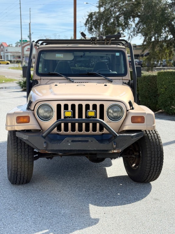 1999 Jeep Wrangler Image 2