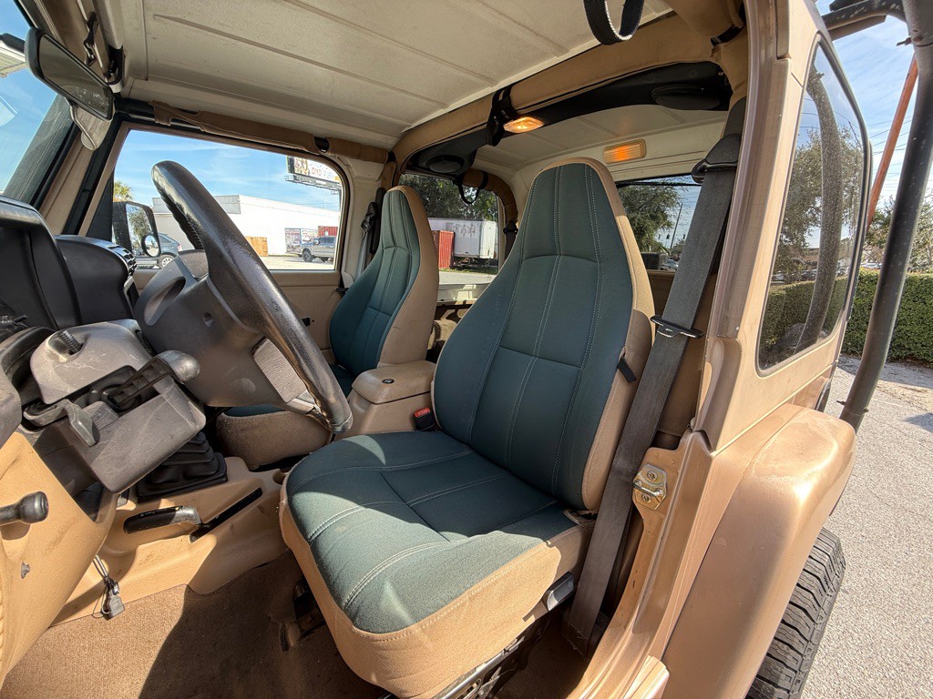 1999 Jeep Wrangler Image 11